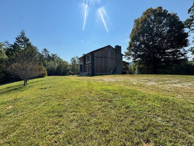 89 Simmons Ridge, Mineral Bluff, GA 30559