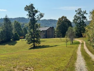 89 Simmons Ridge, Mineral Bluff, GA 30559