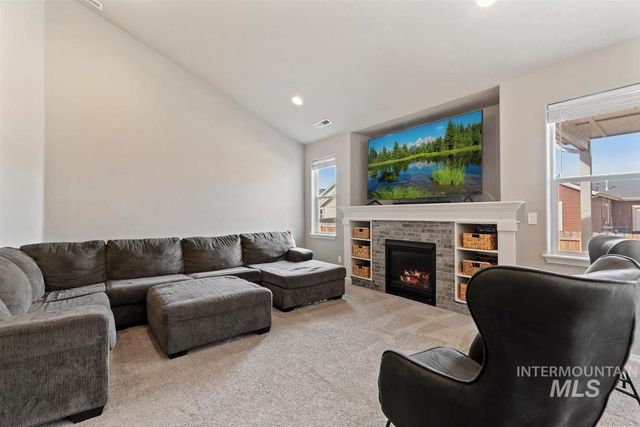 29 N Mingus Ave, Nampa, ID 83651