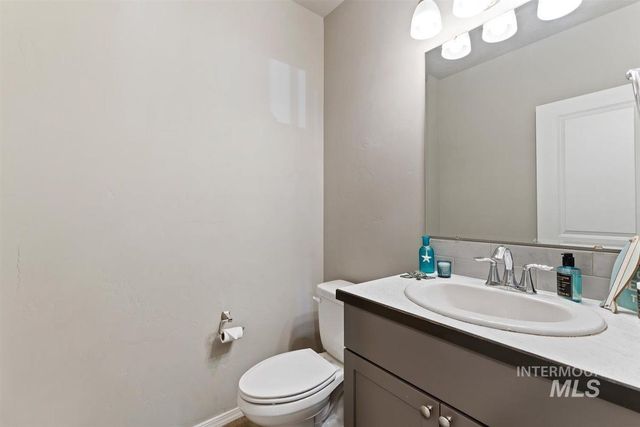 29 N Mingus Ave, Nampa, ID 83651