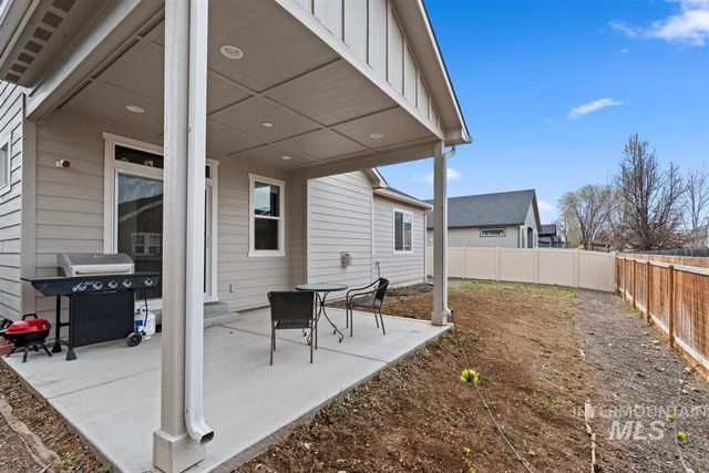 29 N Mingus Ave, Nampa, ID 83651