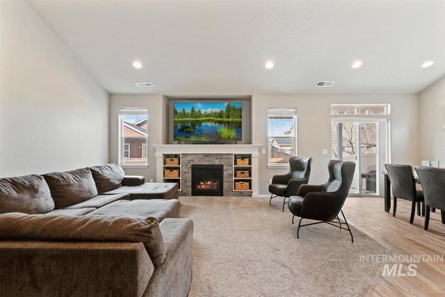 29 N Mingus Ave, Nampa, ID 83651