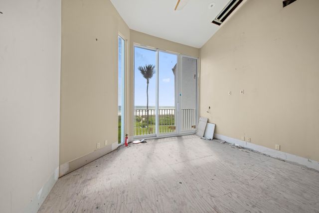 2115 S Ocean Boulevard 12, Delray Beach, FL 33483