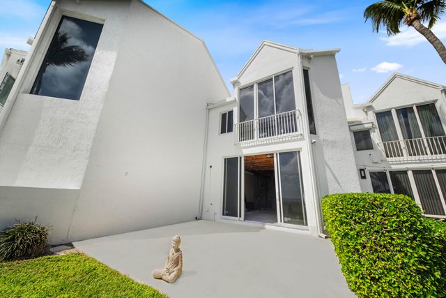 2115 S Ocean Boulevard 12, Delray Beach, FL 33483