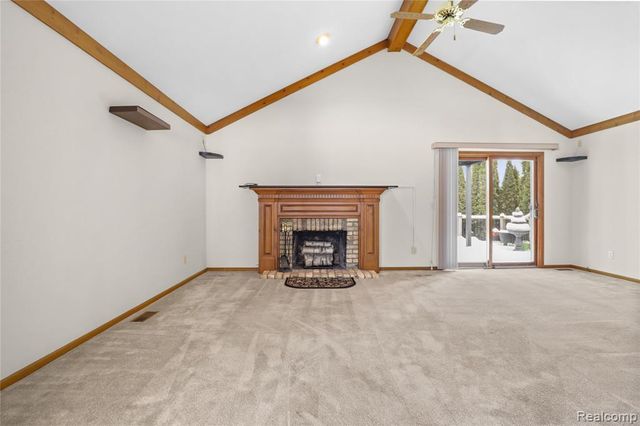 6083 Chatham Court, Grand Blanc, MI 48439