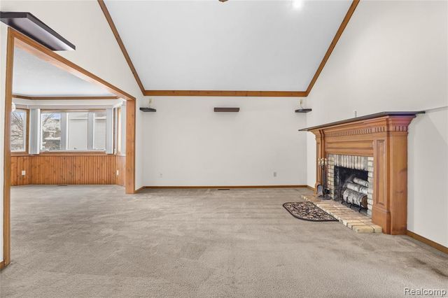 6083 Chatham Court, Grand Blanc, MI 48439