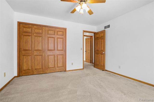 6083 Chatham Court, Grand Blanc, MI 48439