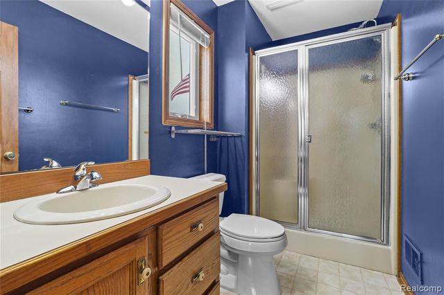 6083 Chatham Court, Grand Blanc, MI 48439