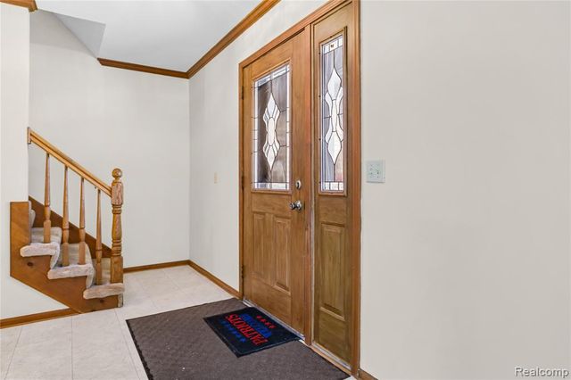 6083 Chatham Court, Grand Blanc, MI 48439