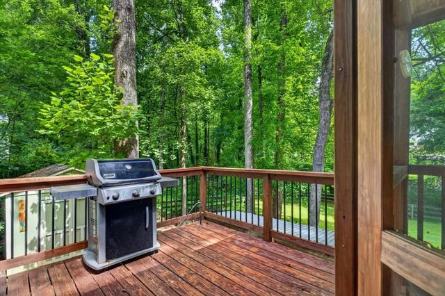 40 RAQUEL Drive, Marietta, GA 30064