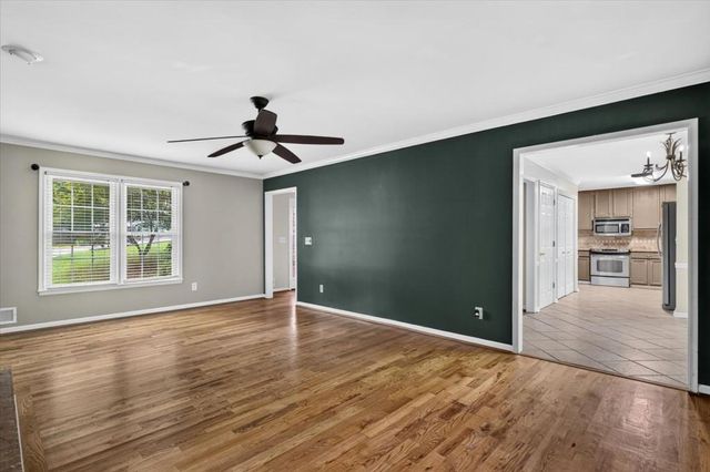 40 RAQUEL Drive, Marietta, GA 30064