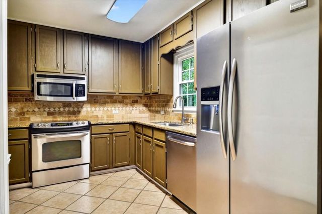 40 RAQUEL Drive, Marietta, GA 30064