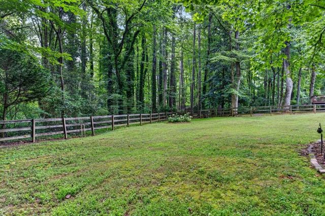 40 RAQUEL Drive, Marietta, GA 30064