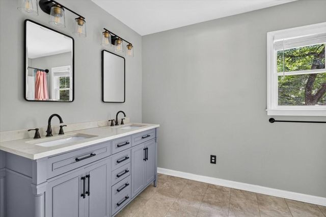 40 RAQUEL Drive, Marietta, GA 30064