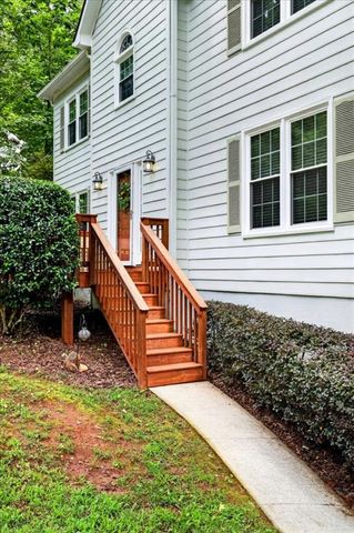 40 RAQUEL Drive, Marietta, GA 30064