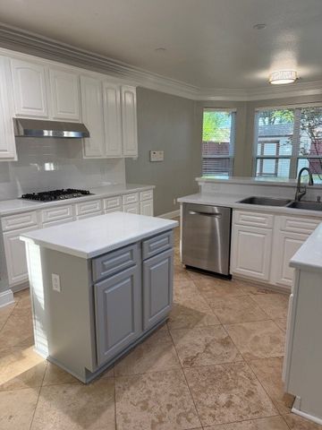 3814 Ridgecrest Avenue, Rowlett, TX 75088