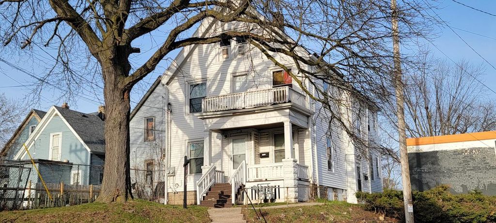 2020 W Hopkins STREET, Milwaukee, WI 53206