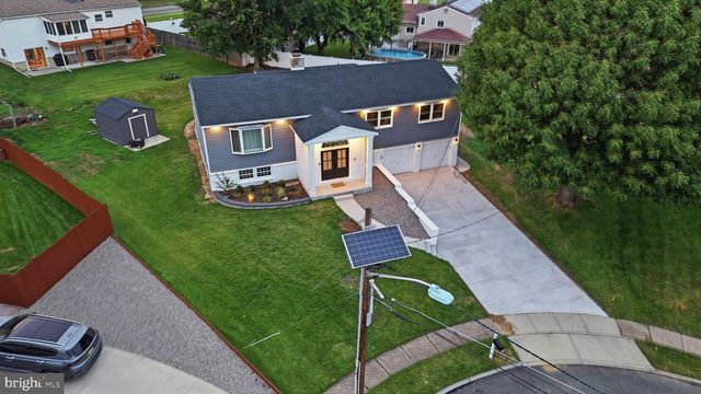 9 BUCKNELL DR, Cherry Hill, NJ 08034