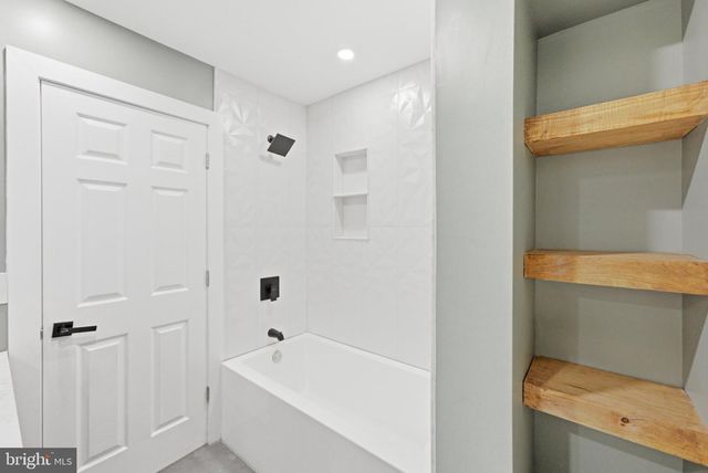 9 BUCKNELL DR, Cherry Hill, NJ 08034
