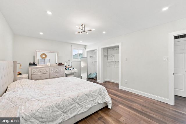 9 BUCKNELL DR, Cherry Hill, NJ 08034