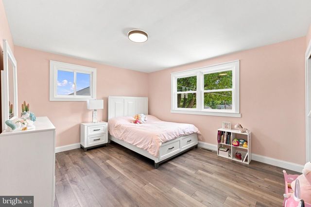 9 BUCKNELL DR, Cherry Hill, NJ 08034