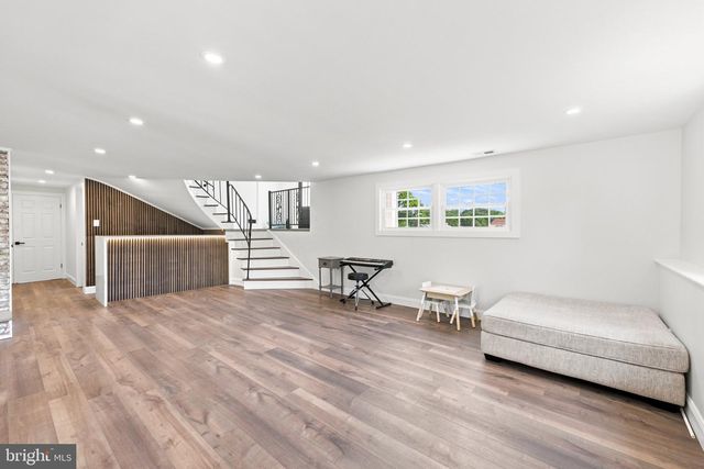 9 BUCKNELL DR, Cherry Hill, NJ 08034