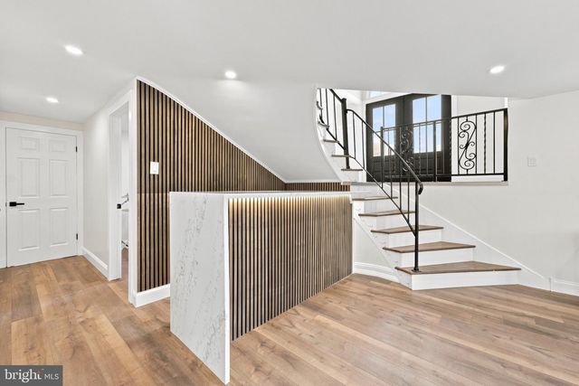 9 BUCKNELL DR, Cherry Hill, NJ 08034