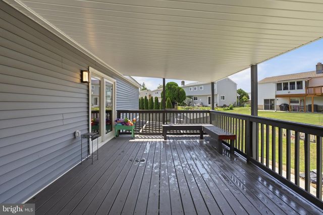 9 BUCKNELL DR, Cherry Hill, NJ 08034