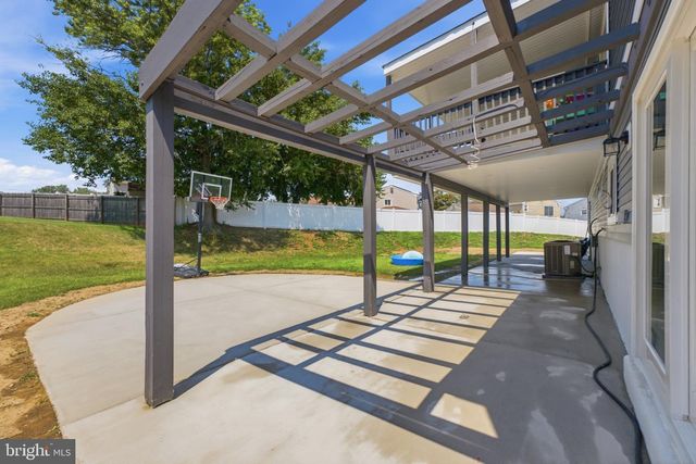 9 BUCKNELL DR, Cherry Hill, NJ 08034