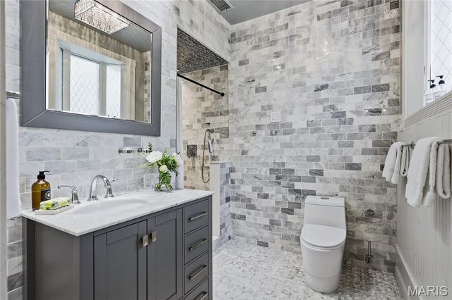 4361 Westminster Place, St Louis, MO 63108