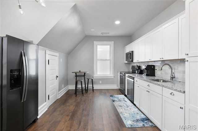 4361 Westminster Place, St Louis, MO 63108