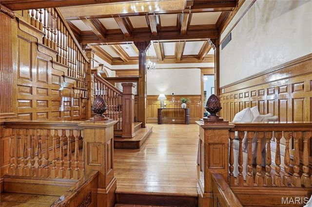 4361 Westminster Place, St Louis, MO 63108