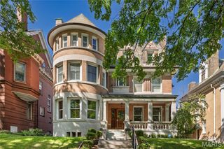 4361 Westminster Place, St Louis, MO 63108