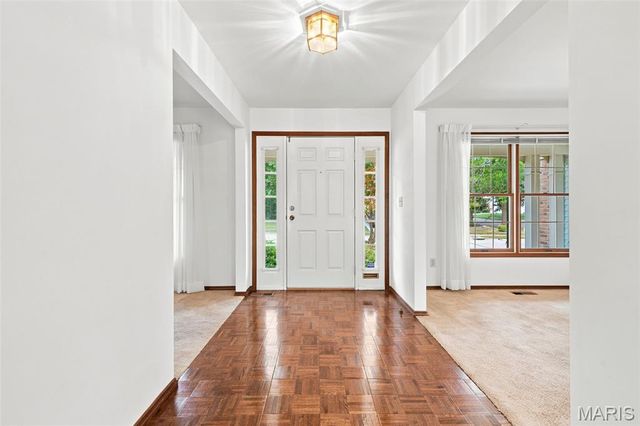 2098 Seven Oaks Drive, St Charles, MO 63303