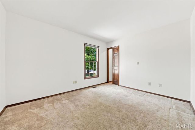 2098 Seven Oaks Drive, St Charles, MO 63303