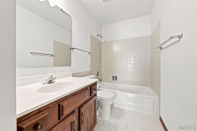 2098 Seven Oaks Drive, St Charles, MO 63303