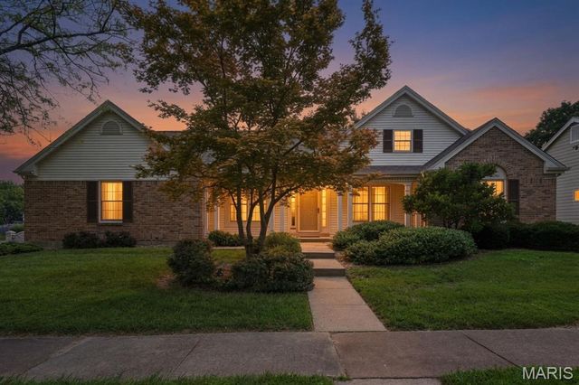 2098 Seven Oaks Drive, St Charles, MO 63303