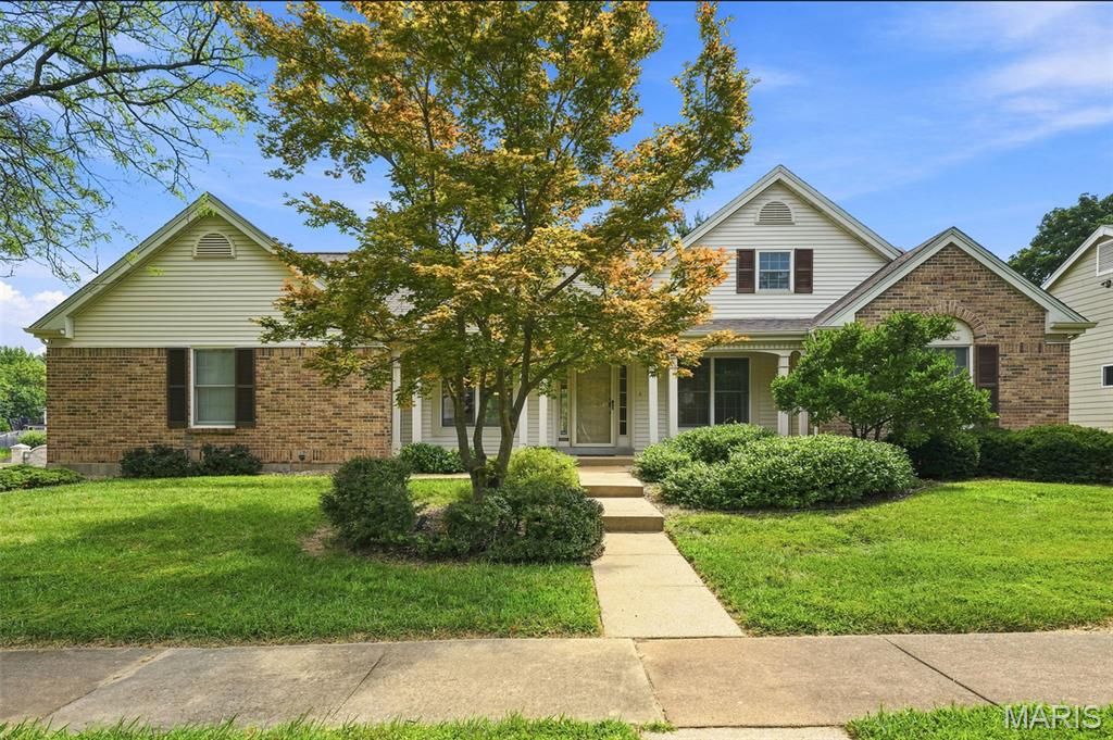 2098 Seven Oaks Drive, St Charles, MO 63303