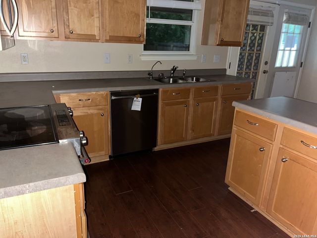 2612 HUNT ST, New Braunfels, TX 78130
