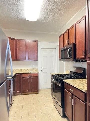 143 N STONE STREET N, Deland, FL 32720
