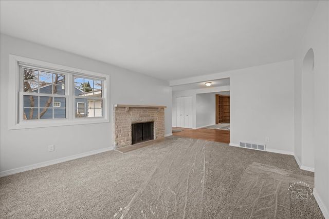 150 S Western Avenue, Aurora, IL 60506