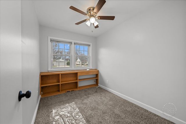 150 S Western Avenue, Aurora, IL 60506