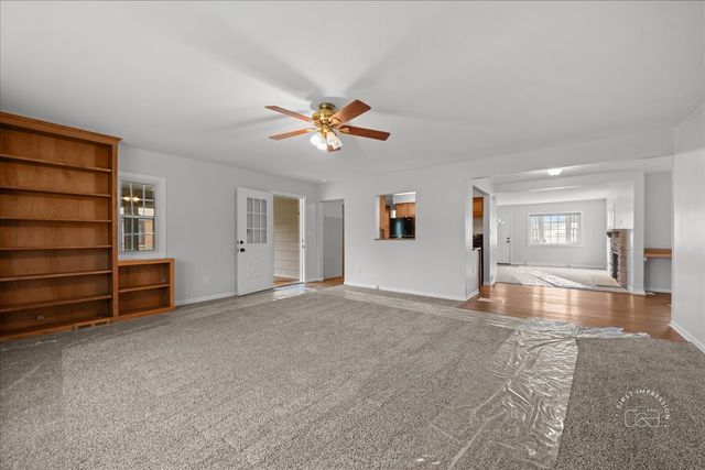 150 S Western Avenue, Aurora, IL 60506