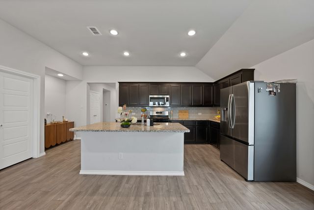 340 Freestall Drive, Midlothian, TX 76065