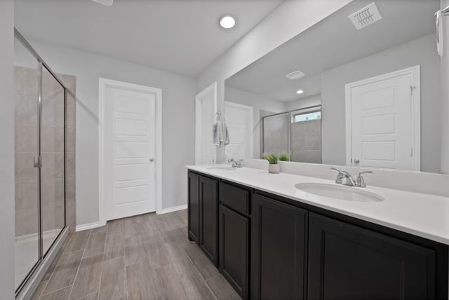 340 Freestall Drive, Midlothian, TX 76065