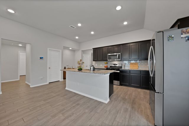 340 Freestall Drive, Midlothian, TX 76065