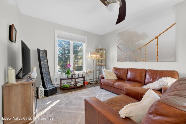 54 Shore Drive, Elizaville, NY 12523