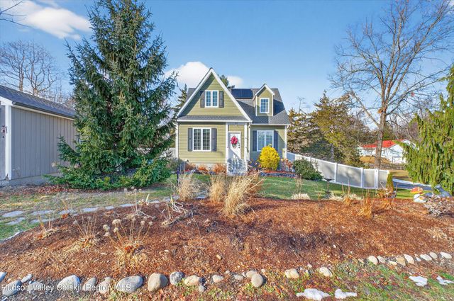 54 Shore Drive, Elizaville, NY 12523