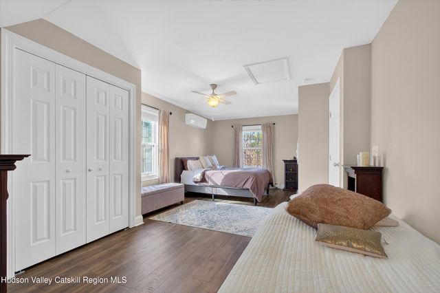 54 Shore Drive, Elizaville, NY 12523