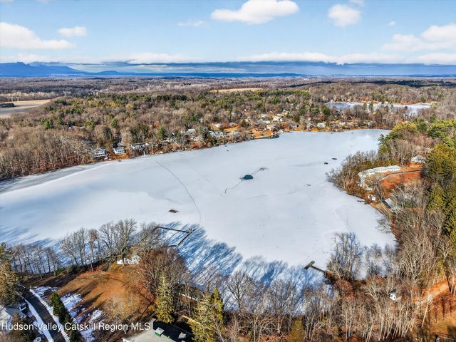 54 Shore Drive, Elizaville, NY 12523